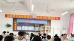 高考学渣，尖叫制片厂的幕后凡尔赛 随手一提，却是行业绞肉机的生死符